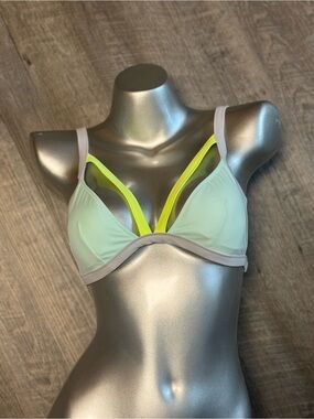 Victoria's Secret Mint and Neon Yellow Bralette Bikini Top B10